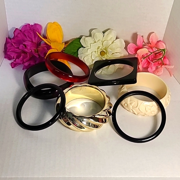 Jewelry - Chunky Bangle Bundle